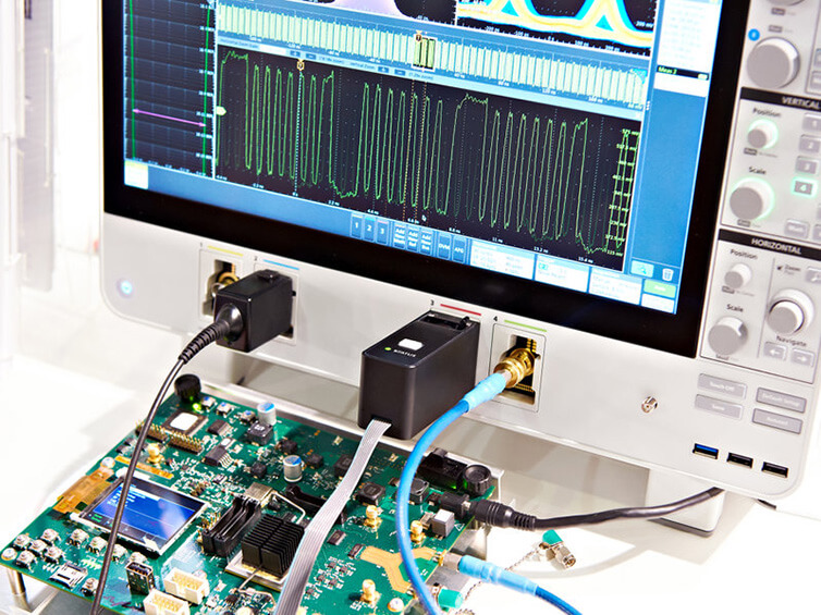 Mixed signal oscilloscope. Radio measuring instruments